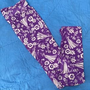 SOLD TC2 Lularoe Disney Leggings Aurora Princess